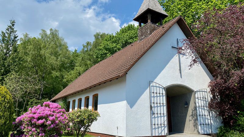 In der Erlöserkirche in Vahrendorf gibt es einen Plattdeutschen Gottesdienst. | Foto: ein