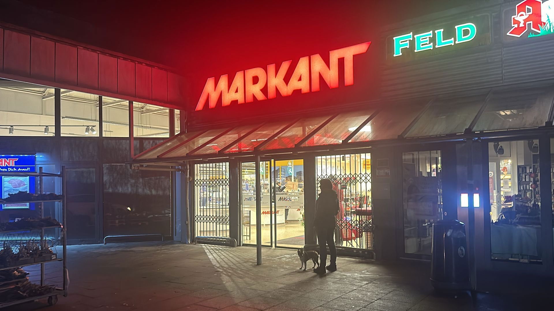 Der Markant in Langenbek wurde am Freitag ausgeraubt. | Foto: Johannes Tapken