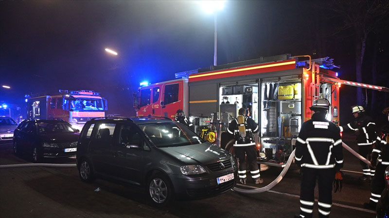 In einem Mehrfamilienhaus in der Stader Straße in Heimfeld brannte die EInrichtung eines Schlafzimmers. | Foto: HamburgNews