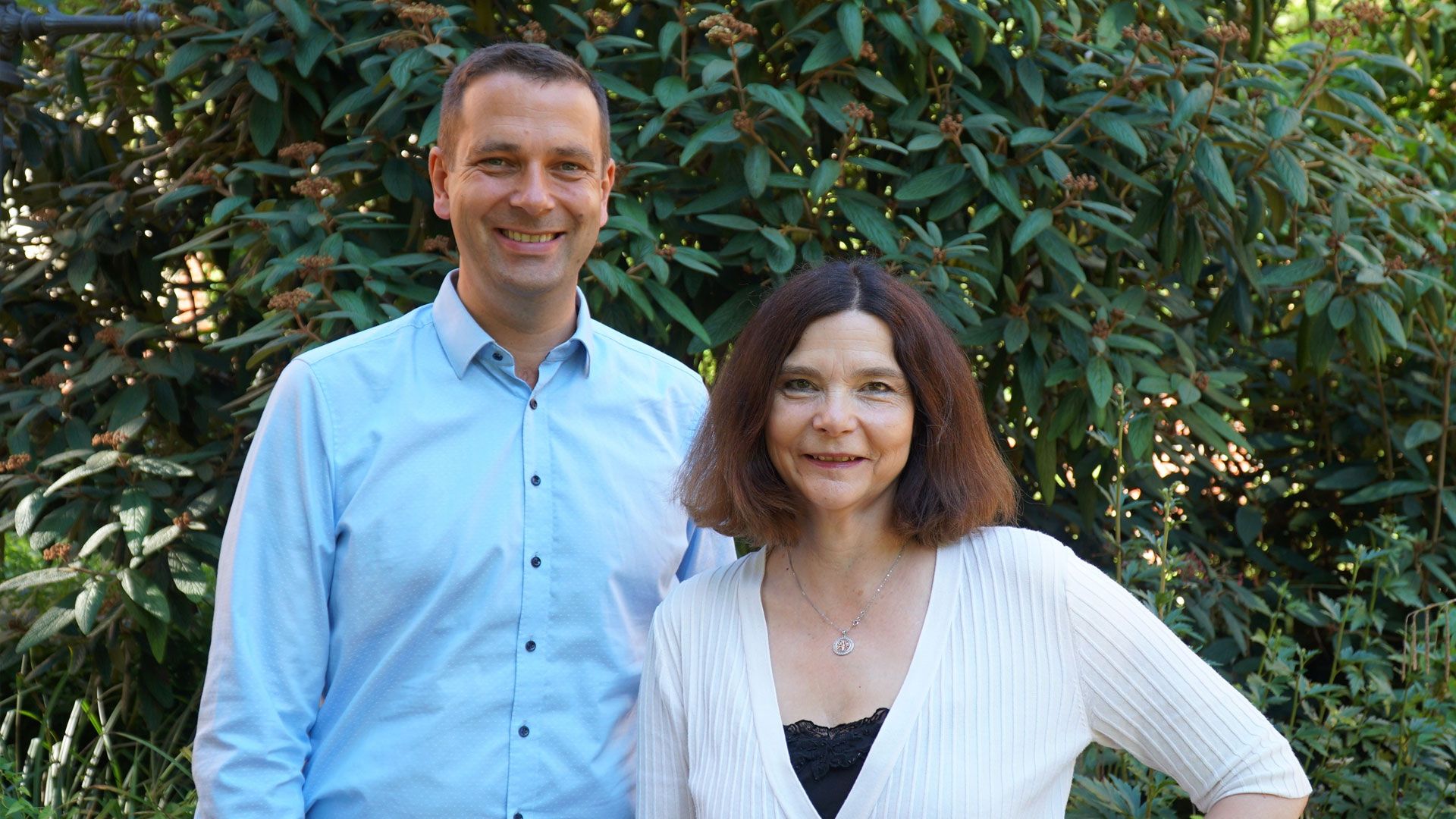 Bezirksam,tsleiterin Sophie Fredenhagen und Christian Queckenstedt  freuen sich auf die zukünftige Zusammenarbeit. | Foto: BA Harburg