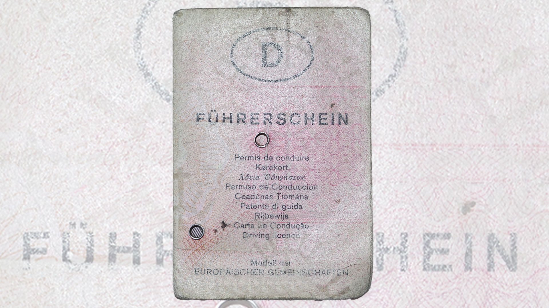 Solche Führerscheine, auch "Lappen" genannt, verlieren in den nächsten Wochen und Monaten ihre Gültigkeit und müssen gegen fälschungssichere umgetauscht werden. Foto: ein