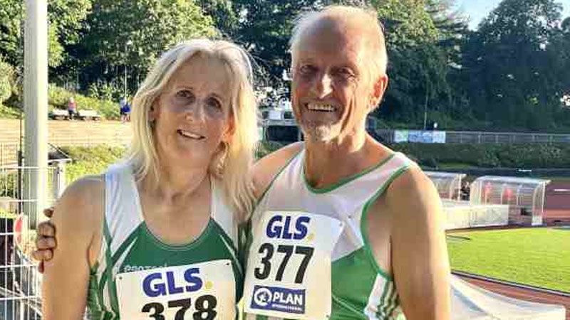 Mit einigen Medaillen im Gepäck ist das sportliche Harburger Ehepaar Wiebke und Heinz Baseda, das für SV Grün-Weiss Harburg startet, von den Deutschen Meisterschaften (Masters in Mönchengladbach) zurückgekehrt. | Foto: ein