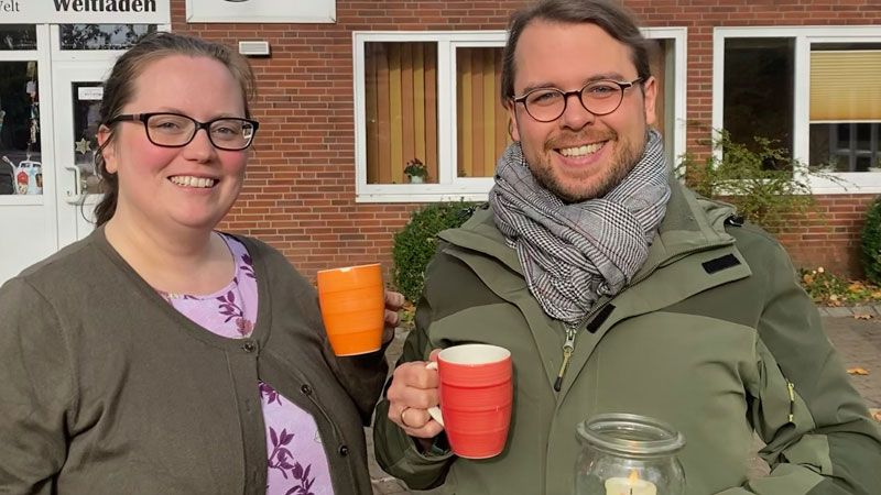 Pastorin Miriam Heuermann und Pastor Nico Lühmann organisieren das Wärmewinterprogramm der Ev.-luth. Johanneskirchengemeinde Tostedt. | Foto: N. Moldenhauer