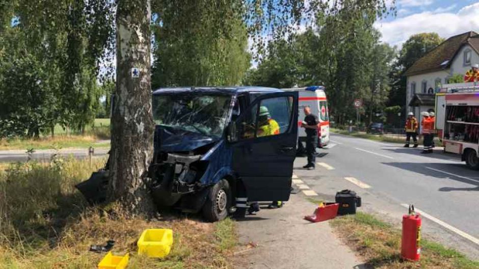 Dieser Verkehrsunfall in Ramelsloh forderte den Einsatz der Feuerwehr Seevetal. | Foto: ein