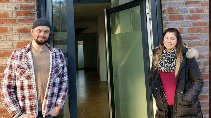 Patrick Voß und Jenny Albrecht von der Pestalozzi-Stiftung Hamburg wollen die Raumnot von sozialen Einrichtungen und Initiativen lindern. | Foto: ein