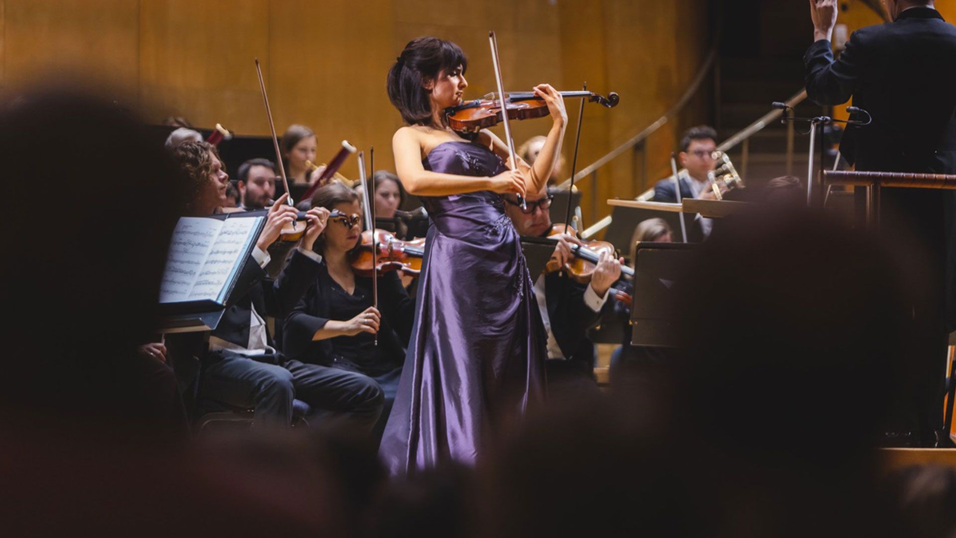 Solistin ist Ava Bahari kommt in die Ebert-Halle. Foto: Francis Löfvenholm