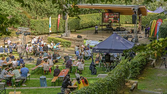Es besteht die Hoffnung, dass es noch in diesem Jahr trotz Corona-Pandemie weitere Open Air-Events in Harburg geben wird - wie hier beim "Sommer im Park" am vergangene Wochenende auf der Freilichtbühne. | Foto: Niels Kreller