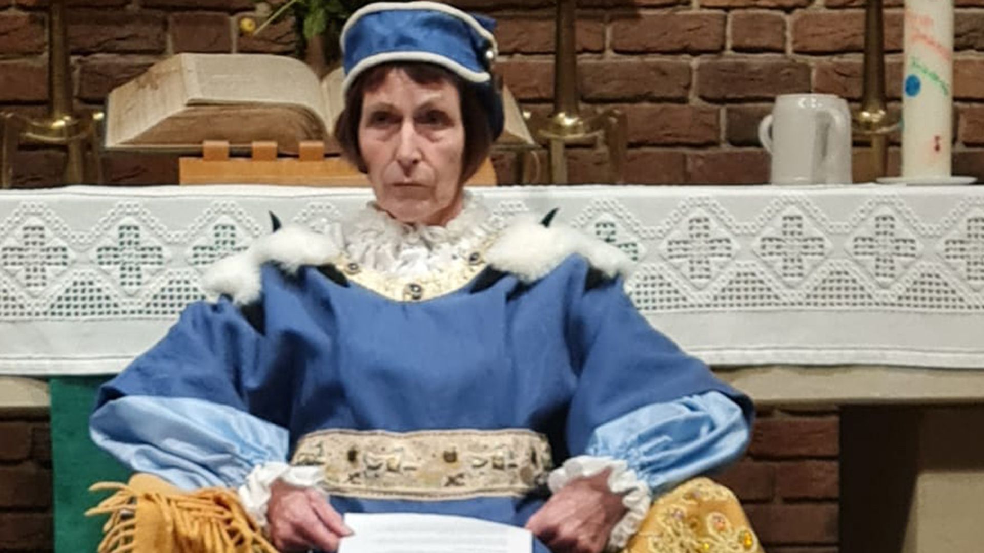 Renate Prollius als Kaiser Karl V. iim Theaterstück in Bendestorf.| Foto: T. Kurth
