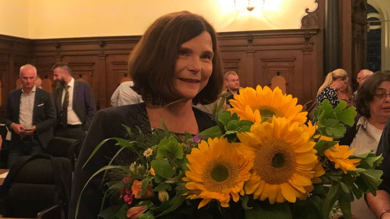 Sophie Fredenhagen wurde am Montag auf einer Sondersitzung der Bezirksversammlung zur neuen Bezirksamtsleiterin gewählt. | Foto: André Lenthe