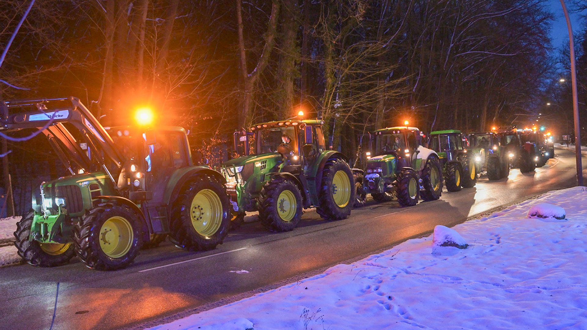 Morgen am Mittwoch rollen wieder Trecker durch Harburg und Wilhelmsburg. | Foto: Niels Kreller