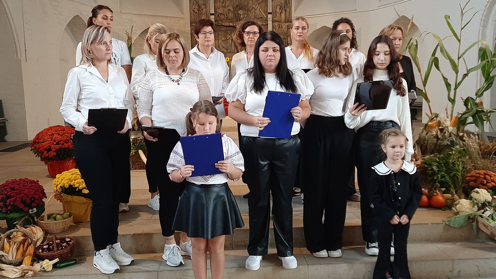 in ukrainischer Chor sang beim Michaelis-Gottesdienst. | Foto: Kirchenkreis Winsen/Christian Berndt