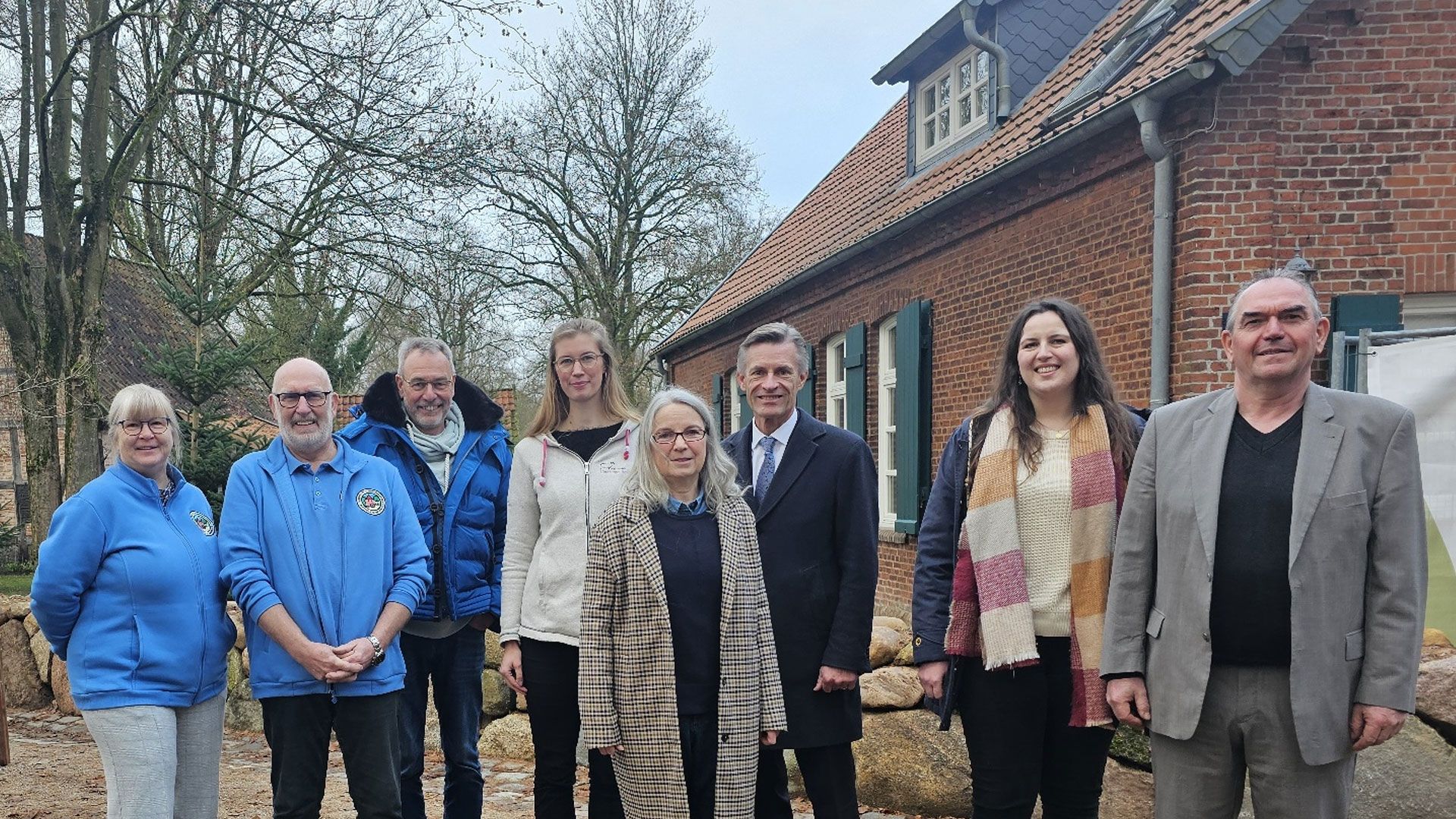 Das Museumsdorf Seppensen mit seiner historischen Dorfschule präsentiert sich ab sofort in neuer Optik. | Foto: ein