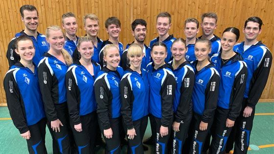 Die Paare der Buchholzer Blau-Weiss-Formation freuen sich auf die Deutschen Meisterschaften im Formationstanz am Sonnabend, 9. November, in der Alsterdorfer Sporthalle. | Foto: ein
