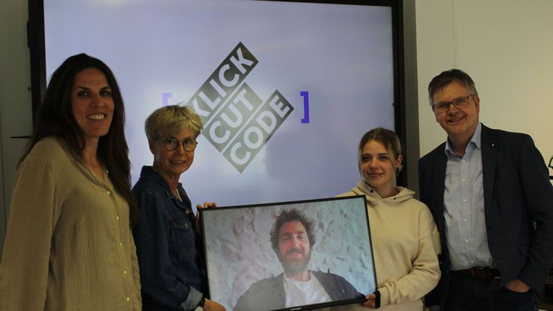 Die Jury: Carolin Wellbrock (von links), Kirsten Ladiges, Hannes Güntherodt, Vanessa Schröder und Cord Köster. | Foto: Landkreis Harburg