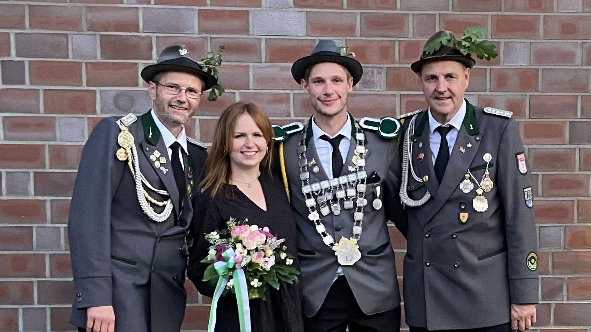 Die Jesteburger Vizekönigscrew: Malte Petersen (von links), Frederike Haupt, der neue Vizekönig Daniel Ibing und Olaf Langer. | Foto: Jäckel/Jesteburger SV