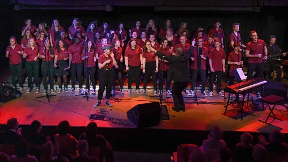 Der Chor Gospeltrain hat auch immer tolle Nachwuchssolisten. Die treten am Freitag im Weltladen in Harburg auf. | Foto: NIels Kreller