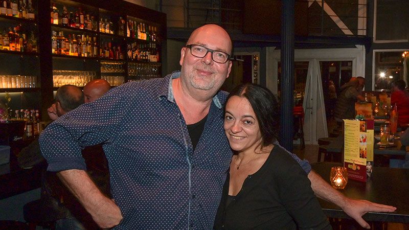 Oliver Klühn und seine Frau Eva Tavares freuen sich darauf, die Panthera Bar in der Harburger Lämmertwiete mit Leben zu füllen. | Foto: Niels Kreller