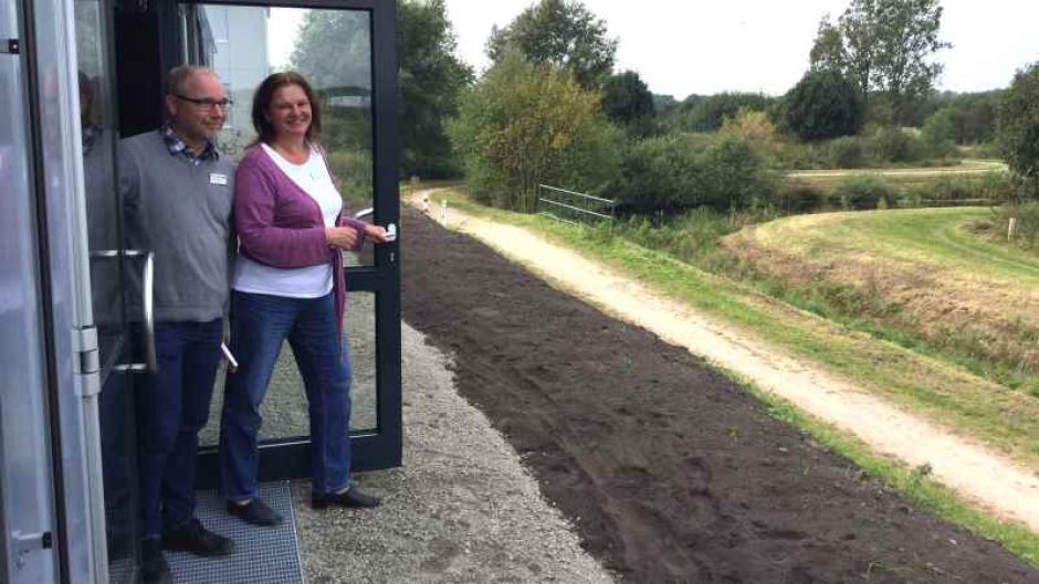 Ulrich Bachmeier und Christiane Kuehn leiten die DRK-Kita Plaggenmoor und freuen sich darauf, in wenigen Tagen die Türen der neuen Einrichtung für Kinder in Neugraben zu öffnen. | Foto: ein