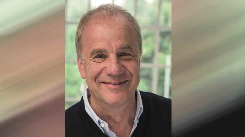 Hubertus Meyer-Burckhardt kommt auf Einladung des DRK Harburg im Rahmen der Hamburger Hospizwoche am Dienstag, 16. Oktober, ins Harburger Rathausforum. | Foto: ein