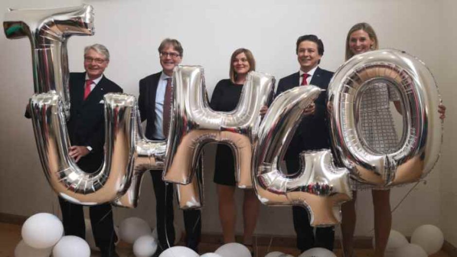 V.l.n.r.: Vorsitzender des TUHH-Hochschulrates Walter Conrads, TUHH-Präsident Prof. Ed Brinksma, Zweite Bürgermeisterin der Freien und Hansestadt Hamburg Katharina Fegebank, Direktor des Archäologischen Museums Hamburg Prof. Rainer-Maria Weiss und Moderatorin Andrea Gerhard. | Foto: ein