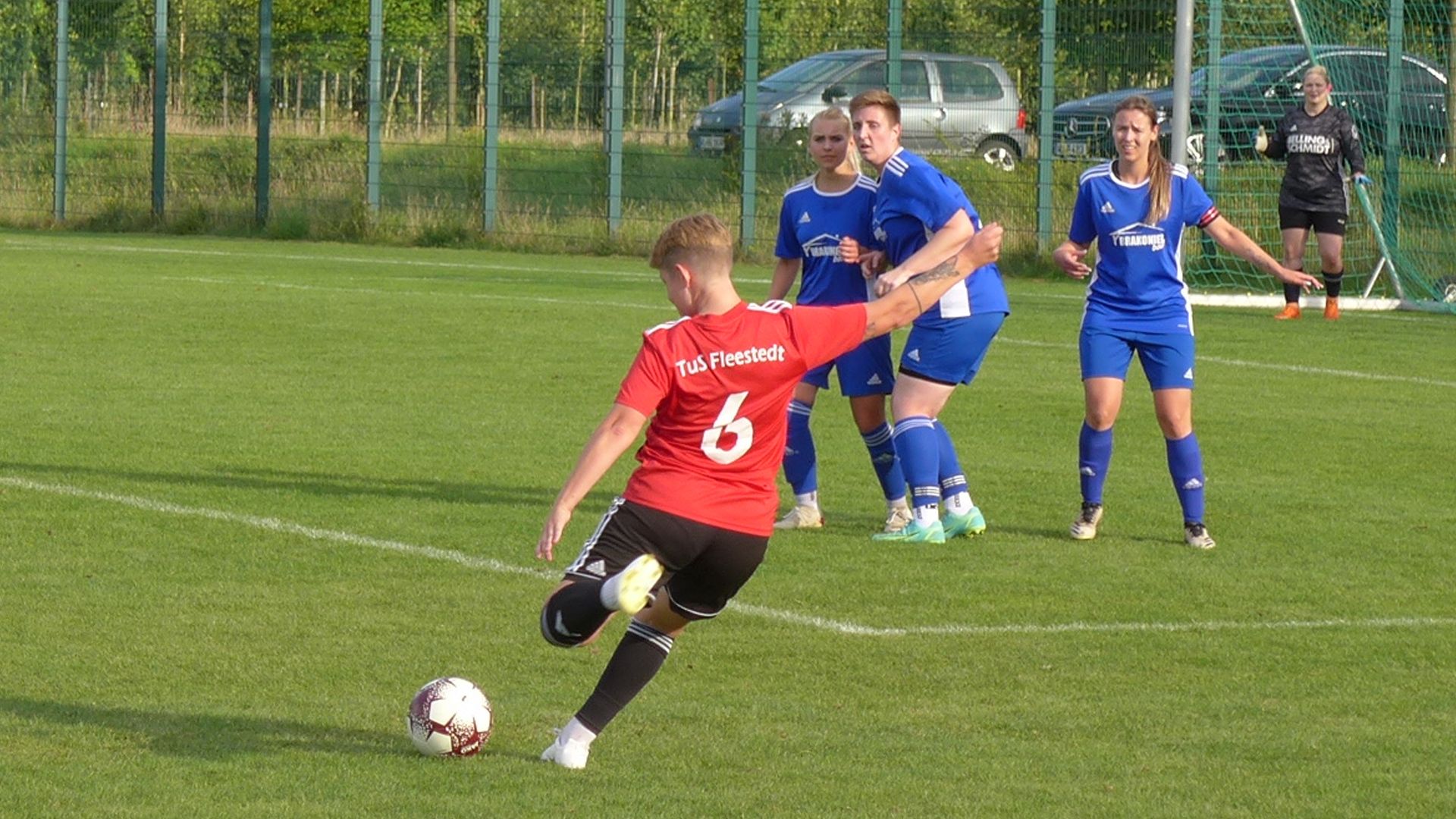 •	Mit dem 1:0 in der 32. Spielminute brachte Lea Hartgen Leben in das Match. | Foto: U. Vergin