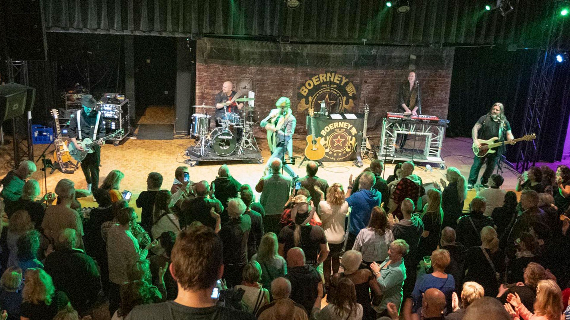Im Kulturpalast feierte die Partyband Boerney & die Tri Tops ihr 20-jähriges Bestehen. | Foto: Sören Noffz