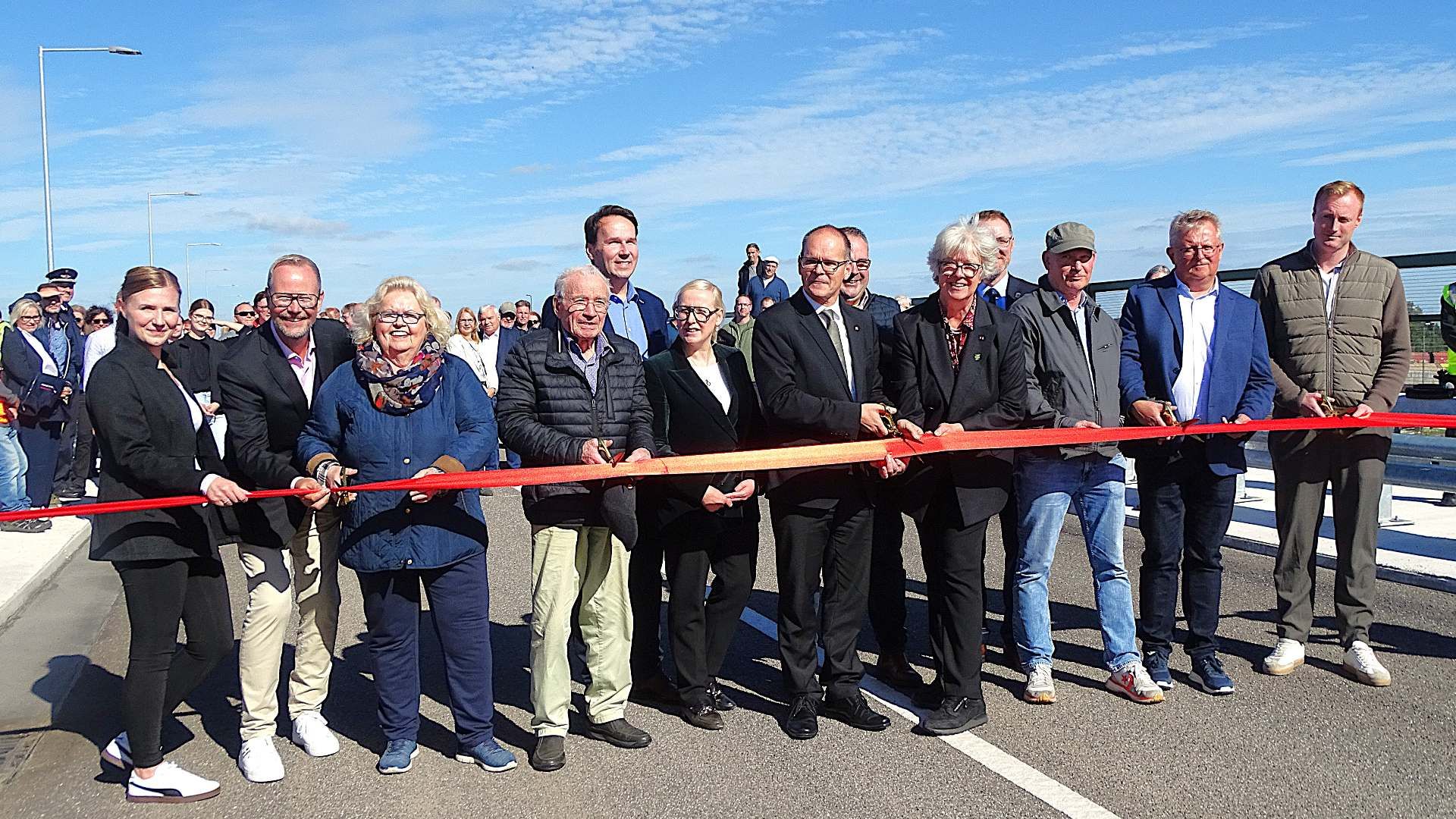 Mit einem Festakt wurde die Decatur Brücke wiedereröffnet Foto: Ilka Teschner