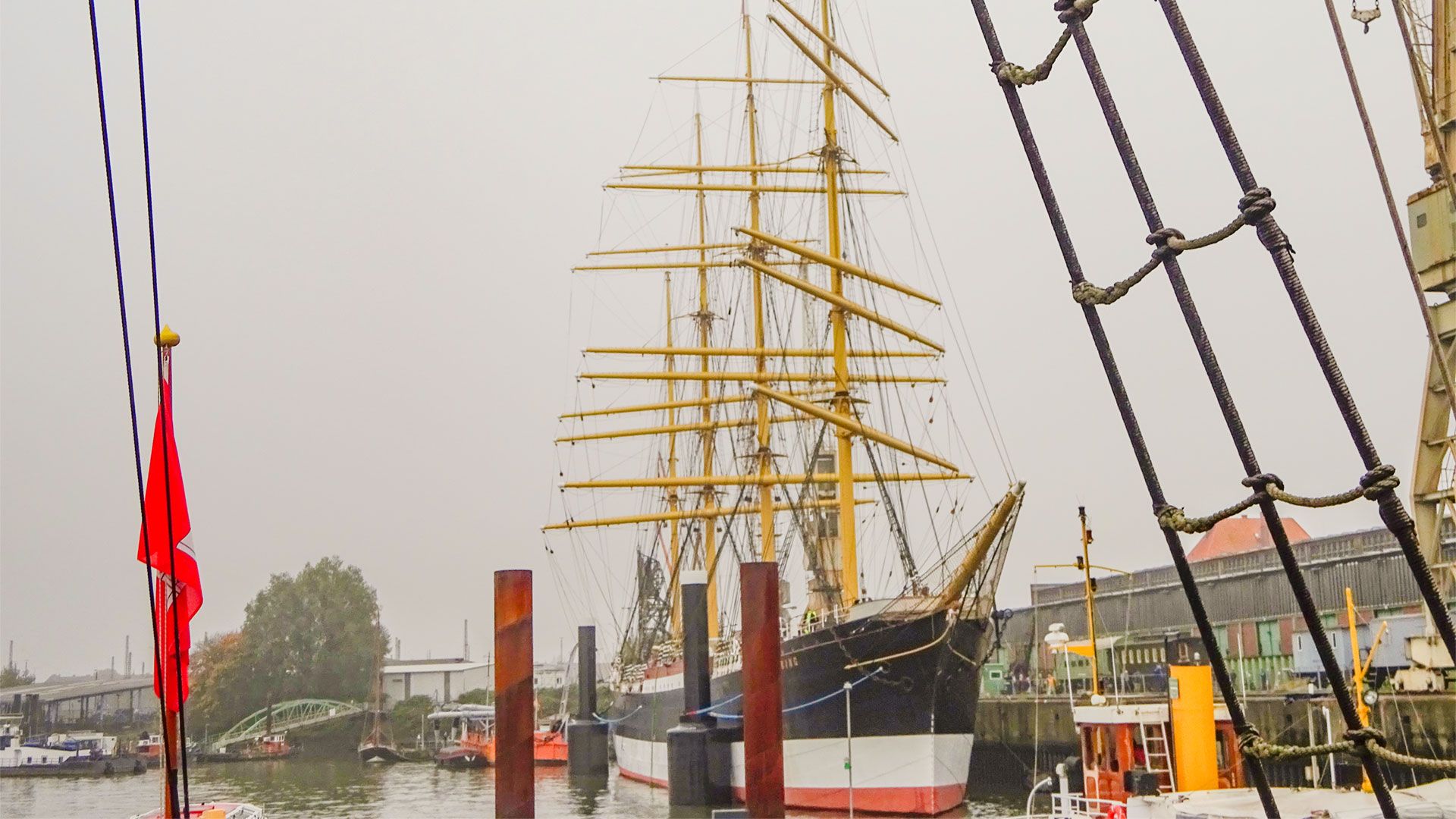 Das wieder schicke Segelschiff "Peking" ist das Ziel der Wanderfreunde Hamburg am Donnerstag, 31. Oktober. | Foto: ein