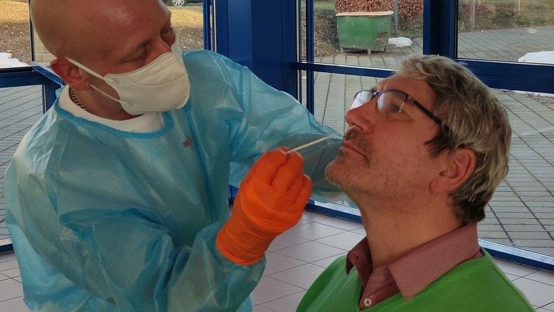 Wo kann ich im Landkreis Harburg einen kostenlosen Corona-Schnelltest machen? Der Landkreis hat eine Website mit Infos eingerichtet. | Foto: ein