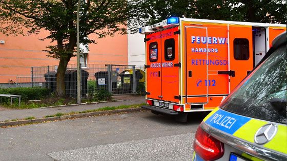 Im Luhering in Hausbruch hatte sich am Montagnachmittag ein junger Mann mit seiner eigenen Gaswaffe selbst verletzt. | Foto: HamburgNews