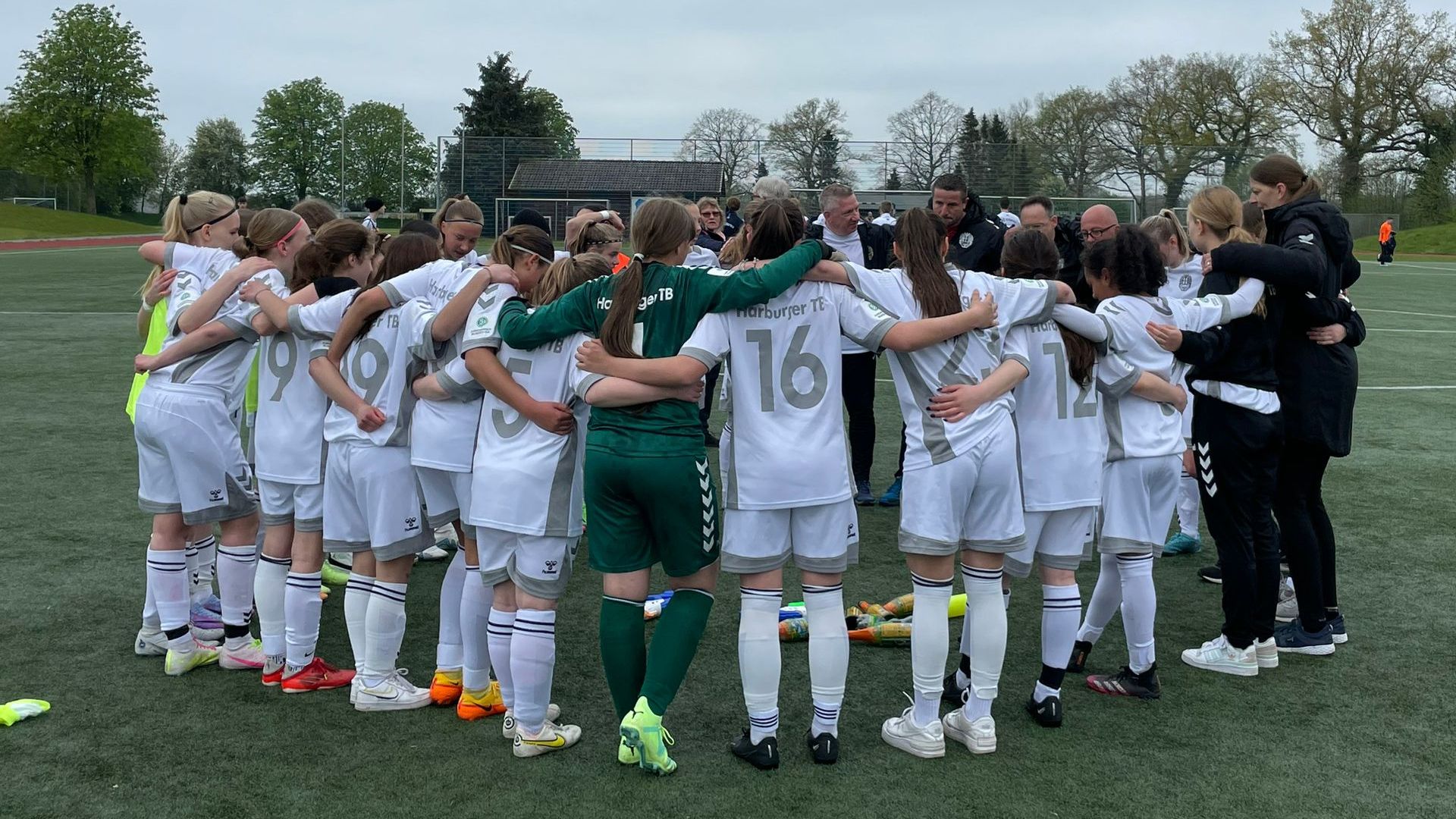 Die U17-Fußball-Mädchen des HTB wollen in die Junioren-Bundesliga. | Foto: ein