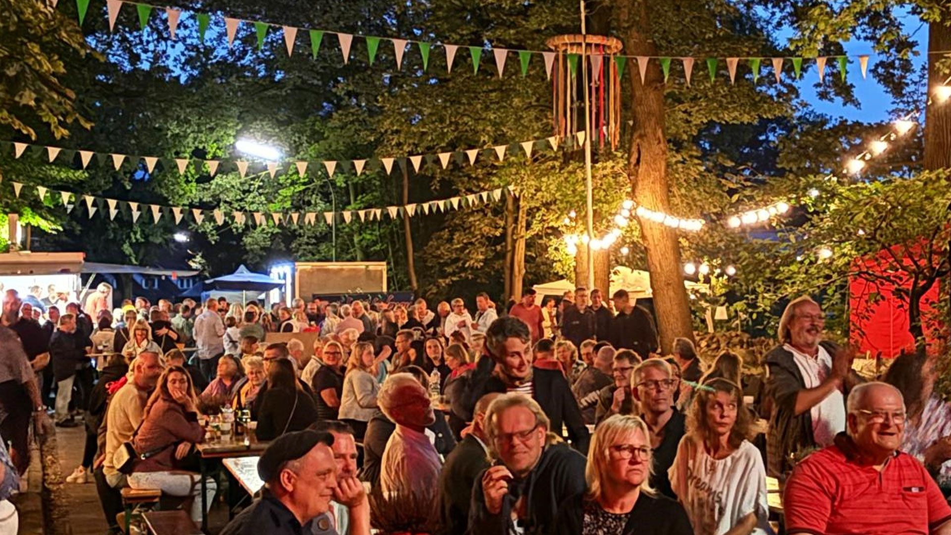 Die Heidenauer feierten am vergangenen Wochenende das monatelang vorbereitete Fest 1000 Jahre Ortsteil Avensen mit einem großartigen Programm, vielen Gästen und einem attraktiven zweitägigen Programm. | Foto: ein