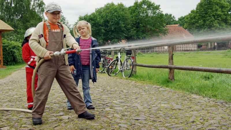 Einmal selbst Feuerwehrmann-oder Frau sein. | Foto: ein