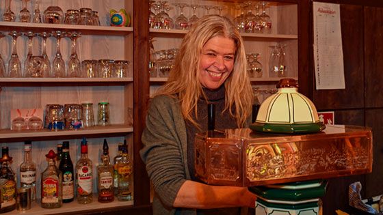 Harburger Gastro- & Szene-Adel: Seit 30 Jahren ist Heike Plätke Chefin der Kneipe Bla Bla. | Foto: Niels Kreller