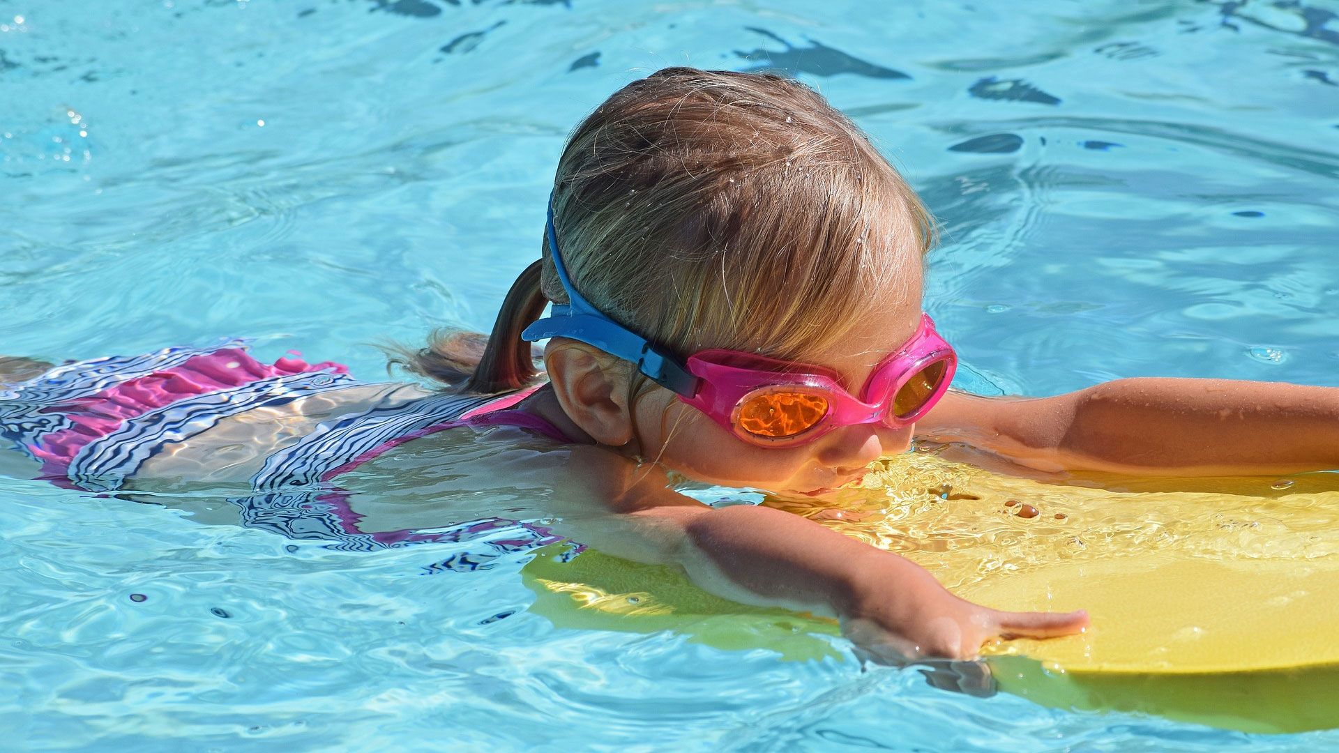Der Verein "Sey - We Swim!" will für mehr Schwimmkurse in Harburg sorgen. | Foto: ein