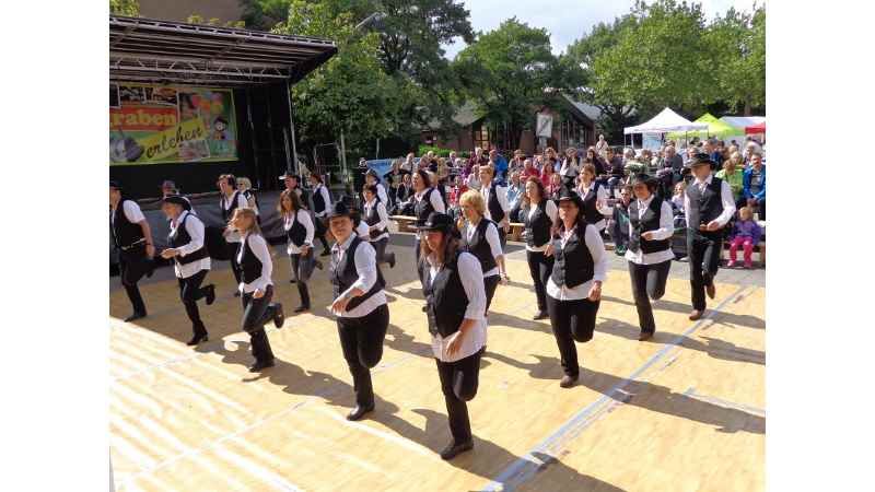 Aufritt der HNT Line Dancer bei „Neugraben erleben“. | Foto: ein
