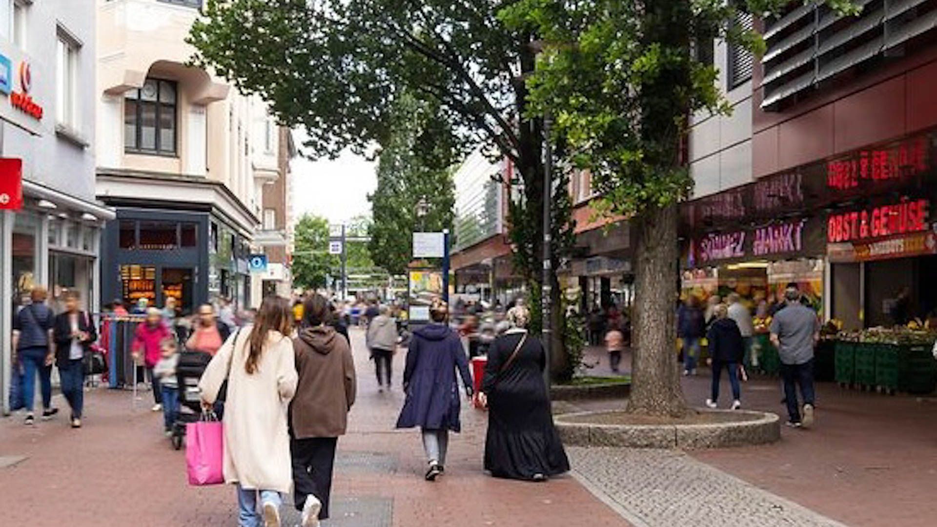 Wie wird die Harburger Innenstadt wieder für alle Bevölkerungsgruppen attraktiv? Das Innenstadtforum soll Antworten bringen. | Foto: Isadora Tost / steg