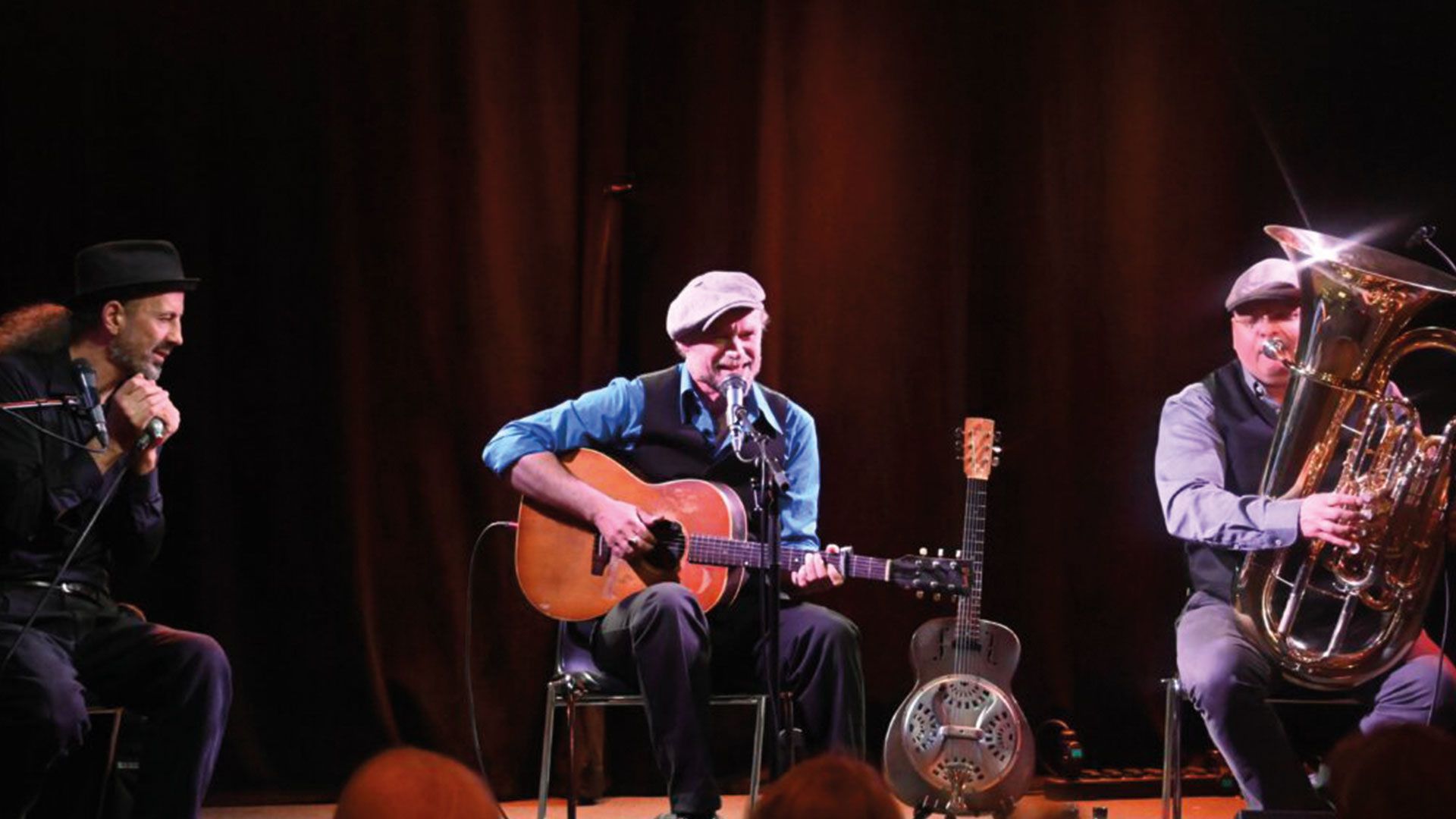 Blues trifft auf Tuba in der Fischhalle Harburg. Foto: ein