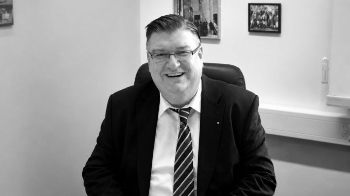 Trauer um den ehemaligen GAK Schulleiter Armin May. Er ist nach kurzer und schwerer Krankheit verstorben. Foto: ein