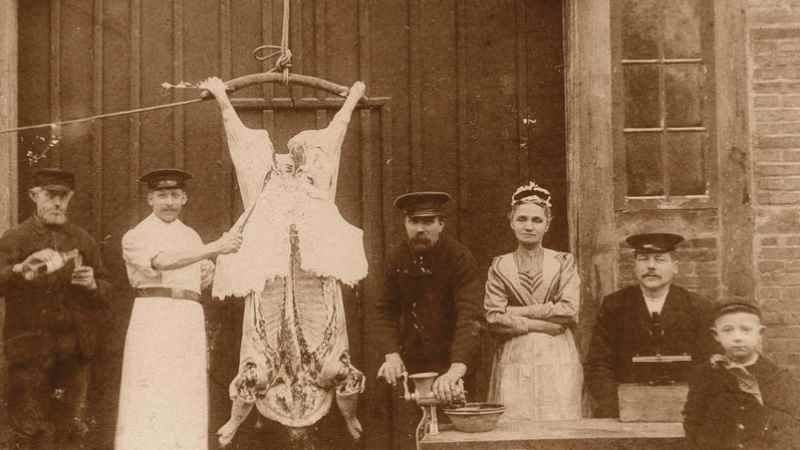 Schlachtfest am Kiekeberg damals. | Foto: ein
