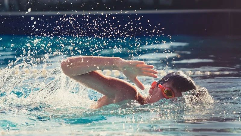 Eine neue Schwimmhalle in Harburg, in der die Kinder schwimmen lernen können - das ist das Ziel von "Yes We Swim". Deshalb gibt es am Sonntag einen Spendenlauf. | Foto: ein