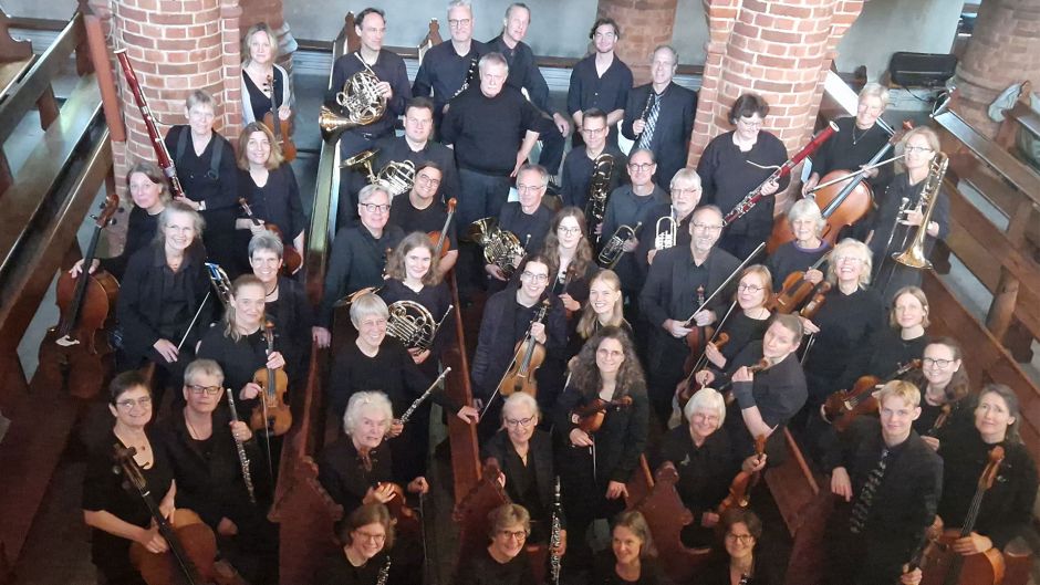 Die Musikerinnen und Musiker des Orchesters Nordheide begeisterten mit  ihren abwechslungsreichen Konzerten unter der professionellen Leitung von Claudia Zülsdorf in Buchholz und in Tostedt viele Zuhörer. Foto: ein