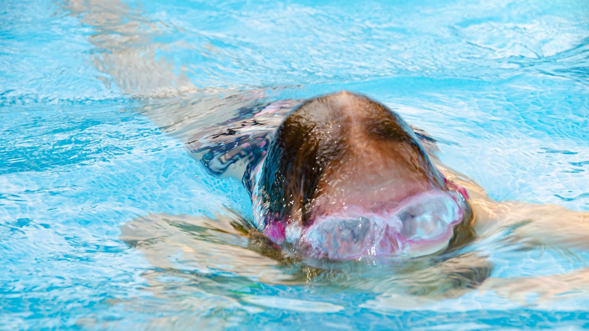Der Verein "Yes We Swim!" kümmert sich um die Schwimmausbildung der Kinder in Harburg. | Foto: ein