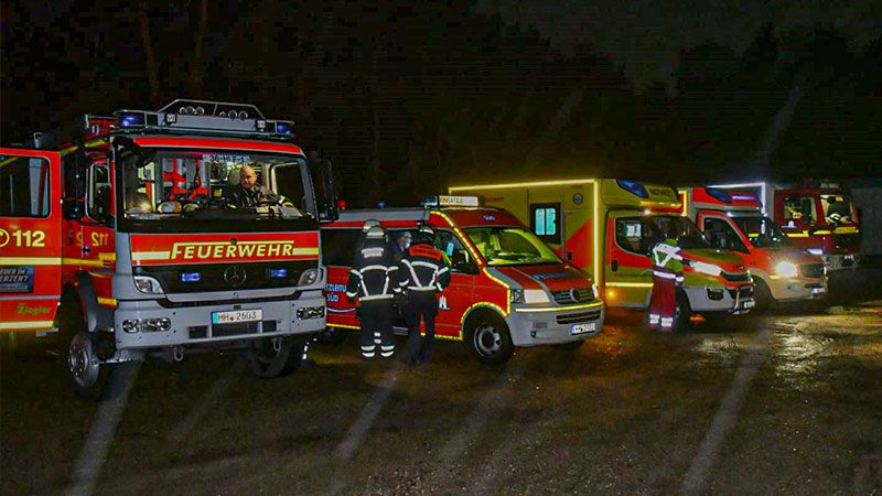 Einen Großeinsatz löste der Notruf einer Frau im Fischbeker Heidbrook aus, die einen Autounfall gesehen hatte. | Foto: HamburgNews