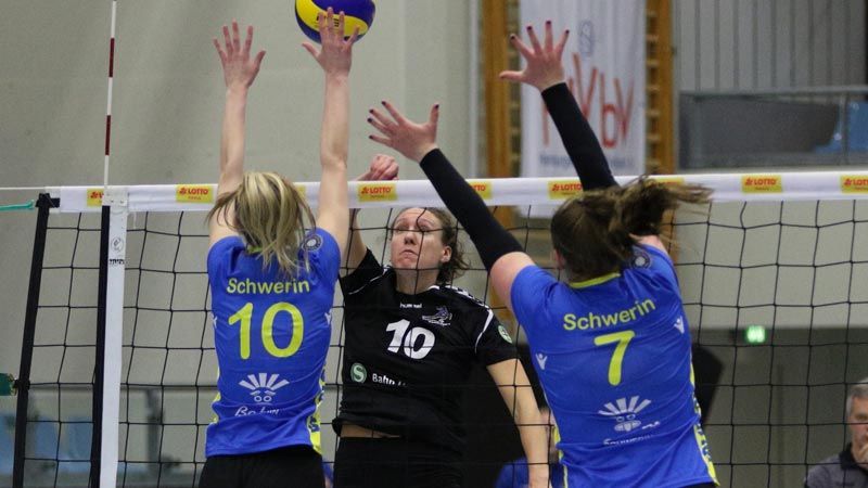 Elizabeth Culpepper punktet gegen den den Schweriner Block | Foto: