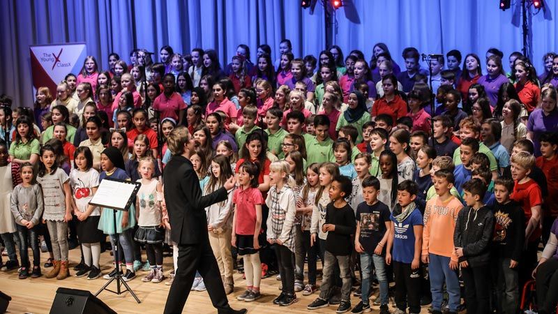 Das Education-Projekt The Young ClassX hat sich zum Ziel gesetzt, Musik dort zu säen, wo sie die buntesten Früchte trägt - in den Stadtteilschulen und Gymnasien der Hansestadt. | Foto: ein