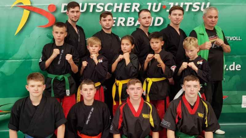 Das HNT-DJJV Showteam mit Trainer Hans Kautz (hintere Reihe ,rechts). | Foto: ein
