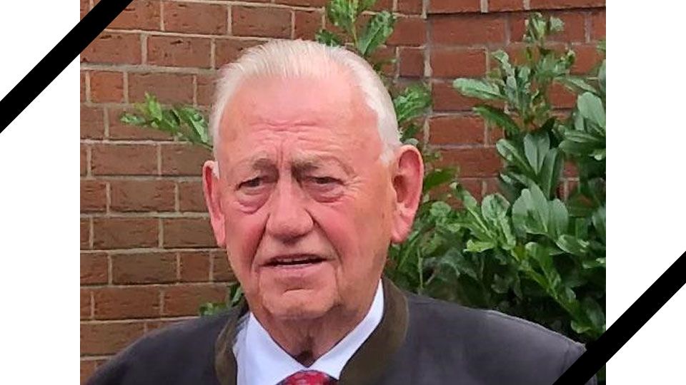 Malermeister Erhard Geffke, Ehrenmitglied und Jahrtausend-König der Harburger Schützengilde, ist kurz vor seinem 85. Geburtstag verstorben. | Foto: ein