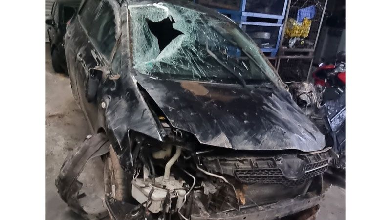 Das Wrack des Toyota. | Foto: Polizei
