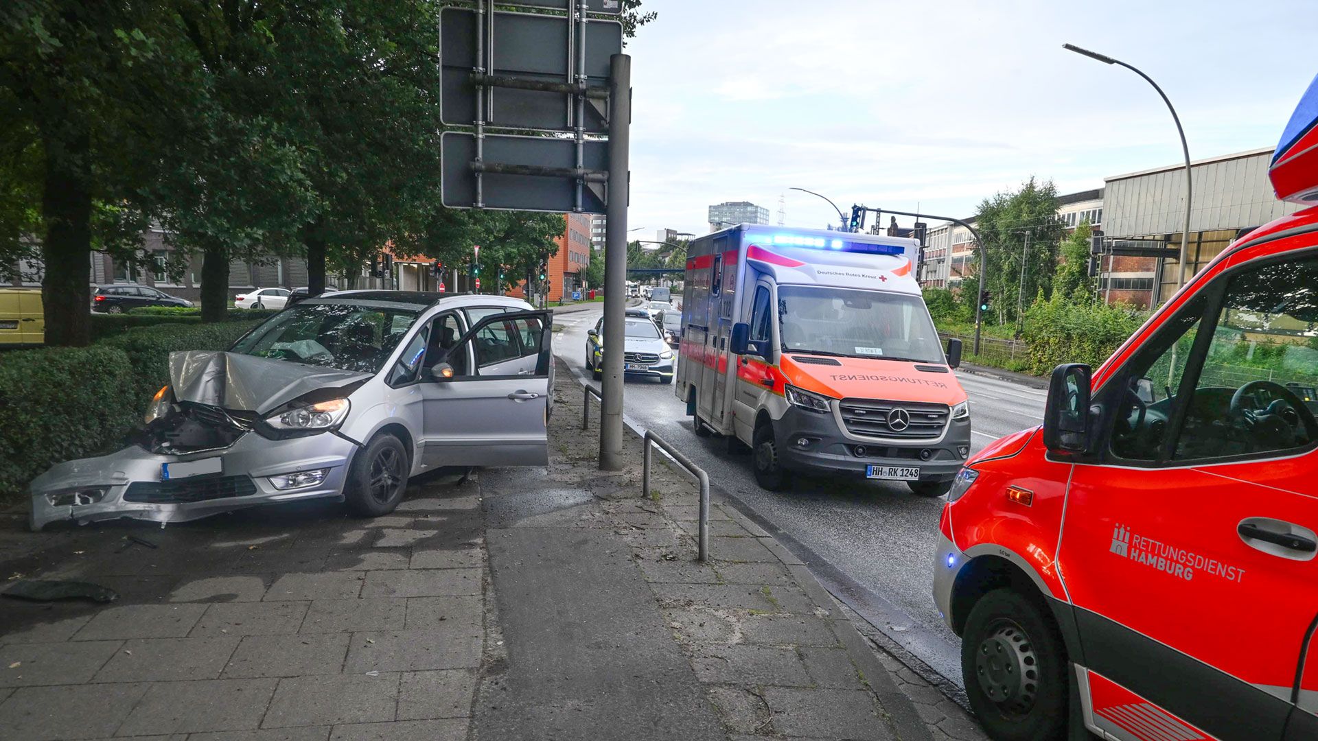 Ein technischer Defekt führte vermutlich zum Totalschaden. Foto: Lenthe-Medien/Apelt